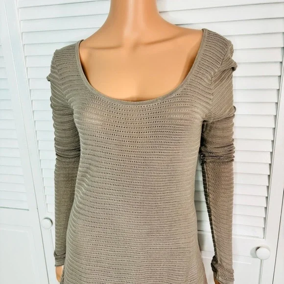 EXPRESS Tan Semi Sheer Asymmetrical Hem Long Sleeve Shirt Size Large - Picture 2 of 7